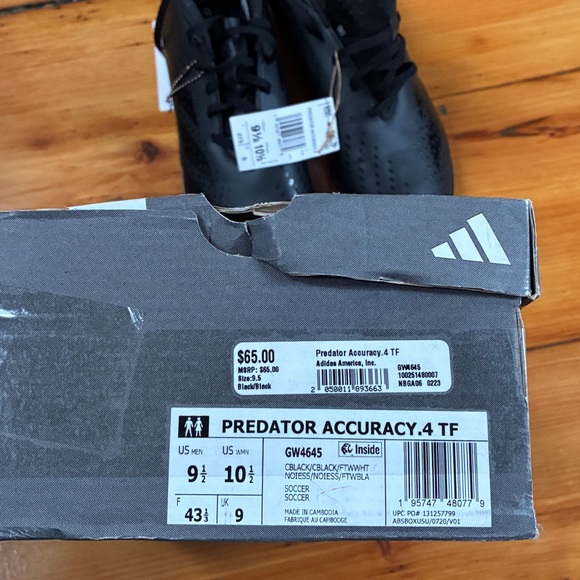 NWT Adidas Predator Accuracy 4 soccer cleats men’s 9.5 / women’s 10.5 - Picture 3 of 12